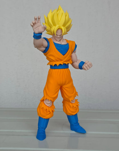 Goku DragonBall Z Figure
